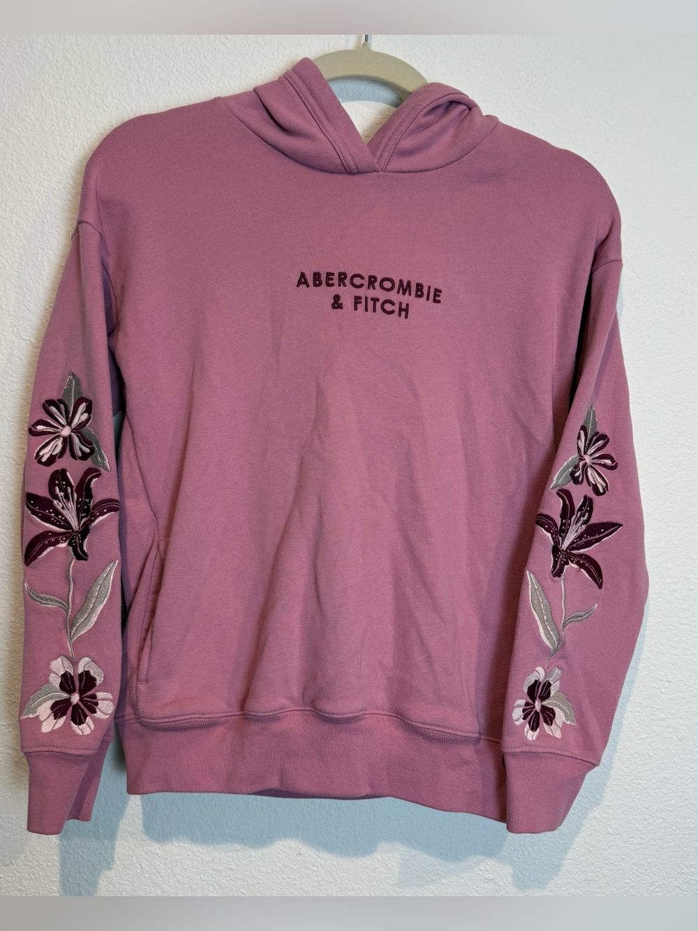 Abercrombie Kids Floral Embroidered Pullover Hoodie Pink Girls' Size 11/12 EUC